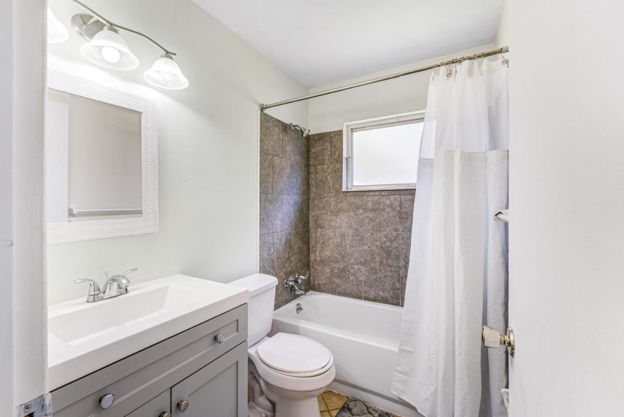 Quiet Location Duplex House - Minutes Away From Everything - Winter Park, Florida オーランド エクステリア 写真